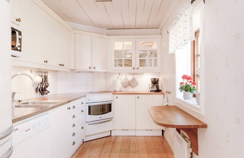 Vrigstad Cottage | Very cozy house on the lake Rusken