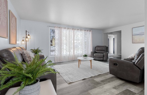 Allouez House | Very spacious, clean and tastefully remodeled home