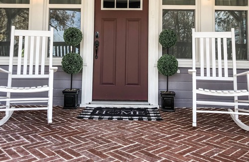 Austin Ave. House | Vesper Violet House - Hot Tub - Uptown District