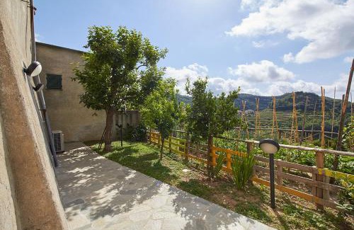 Costa-Villa Apartment | Via Garibaldi