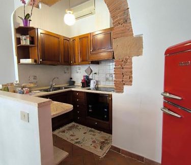 Campiglia Marittima Apartment | Via Pellettier 12
