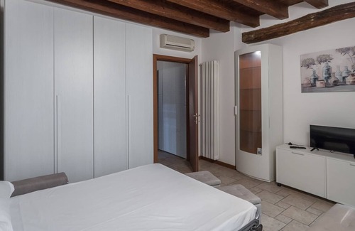 Borgo San Leonardo Apartment | via San Bernardino 8 flat - Affitti Brevi Italia