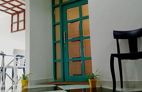 Paltan Bazaar Hotel | VIAN INN