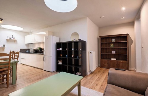 Stratum Apartment | Vibrant Eindhoven Retreat in Stratum