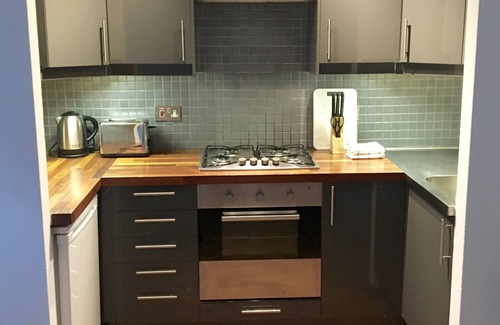 Victoria Apartment | Victoria Park 1 bedroom flat