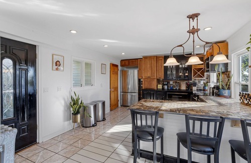 Westside Norwich House | Victorian 4BR/2BA Modern Home