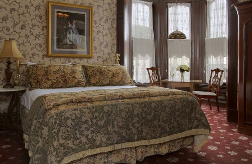 Ferndale Main Street Historic District Hotel | Victorian Inn