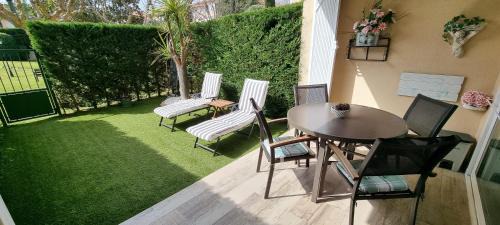 Sant Feliu de Guixols Apartment | VIDABRAVA Sagaro garden, Jardin privado, piscina, 150 m playa