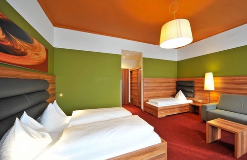 Spittal an der Drau House | Vierbettzimmer mit Dusche Oder Bad/wc - Hotel Ertl