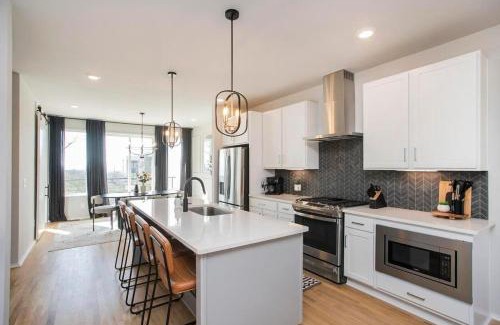Haynes Area House | Views on Pike
