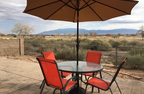 Ladera West House | VIEWS, VIEWS, VIEWS at Casa TESORO