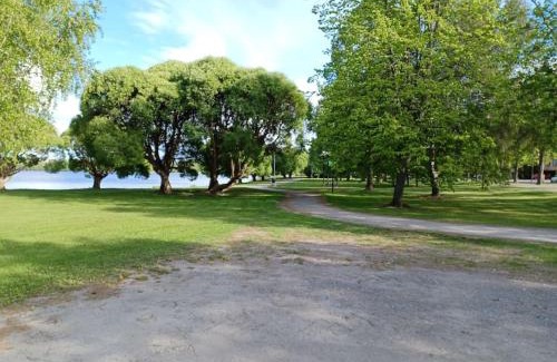 Varkaus Apartment | Viihtyisä kaksio torin laidalla 1-4 hengelle