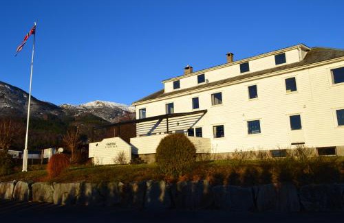 Vikedal Hotel | VIKEDAL VERTSHUS hotel