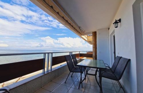 Neoi Epivates Apartment | Viktoria Sea View Apartment