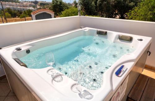 Patroves Villa | Vila da Encosta - Private - Heated swimming pool - By bedzy