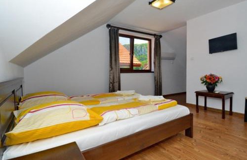 Dubova House | Vila Golful Dunării