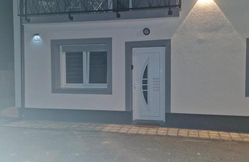Vrhovine Apartment | Vila Natasa Apartment 1 near to Plitvice