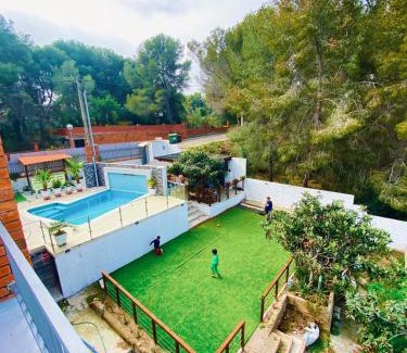Cubelles Apartment | Vila Peña Private Apartment with Shared Pool & Gardens