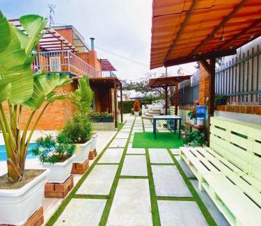 Cubelles Apartment | Vila Peña Private Apartment with Shared Pool & Gardens