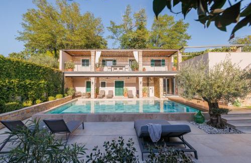 Crni Kal Hotel | Vila ROBIDA & SPA