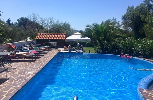 Sveti Filip i Jakov Apartment | Vila Smirna 4 * with pool - 10 different ap. view, 120 m to the beach