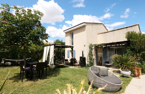 Saint-Saturnin-les-Avignon Villa | Villa Proche Avignon 6pers Avec Piscines