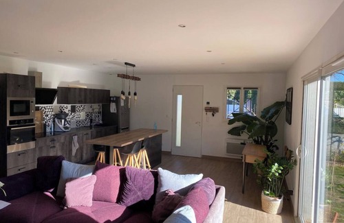 Sollies-Ville House | Villa 100m2 with swimming pool Sollies ville 15 minutes from the beach