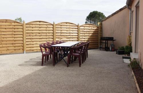 Vallon-Pont-d'Arc House | Villa 11 Pers à Vallon-Pont-d'Arc - Piscine Privée, 5 Ch, Jardin, Proche Centre - FR-1-382-213