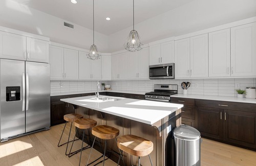 Bloomington Condo | Villa #20 at Bloomington Country Club: Pool, Golf, Restaurant