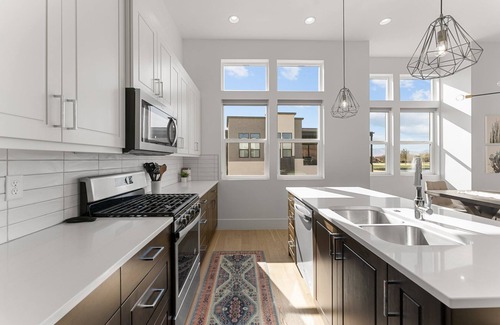 Bloomington Condo | Villa #20 at Bloomington Country Club: Pool, Golf, Restaurant