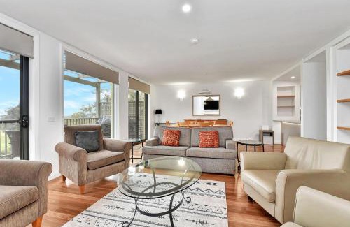 Pokolbin Villa | Villa 3br Fiano Villa located within Cypress Lakes Resort