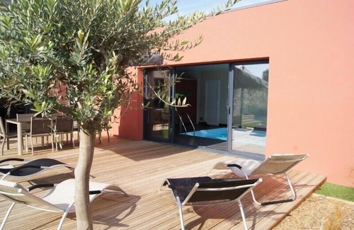 Plouescat Villa | VILLA 4* PRIVATE SWIMMING POOL-100m SEA-Enclosed GARDEN-BIKES-TRAMPOLINE- KAYAKS