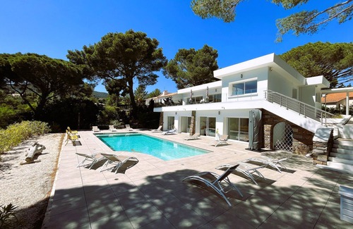 Cavaliere Villa | Villa 6 Chambres, Piscine, vue Mer, à Proximité de la Plage , Cavalaire-sur-mer
