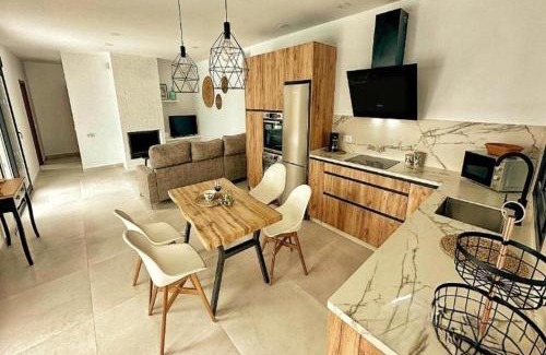 El Gastor Villa | Villa 90 by Villamya