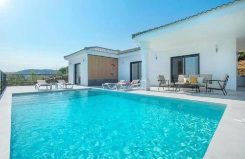 El Gastor Villa | Villa 90 by Villamya