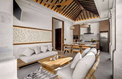 Kerobokan Villa | Villa Advaya