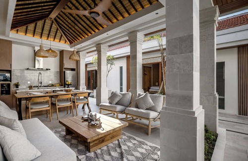 Kerobokan Villa | Villa Advaya