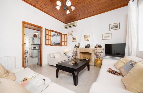 Kourteika Villa | Villa Afroditi - Three Bedroom Villa, Sleeps 6