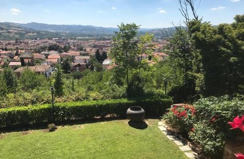 Strevi Villa | Villa Alida with pool Piemonte