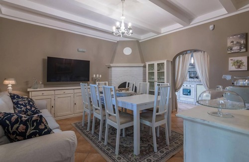 Fano Villa | Villa Alis 12 - Five Bedroom Villa, Sleeps 12