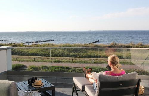 Glowe Apartment | Villa Am Meer Glowe Apartment OG