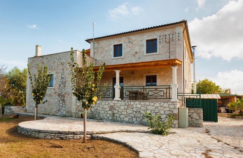 Vasilikos House | Villa Ampeli