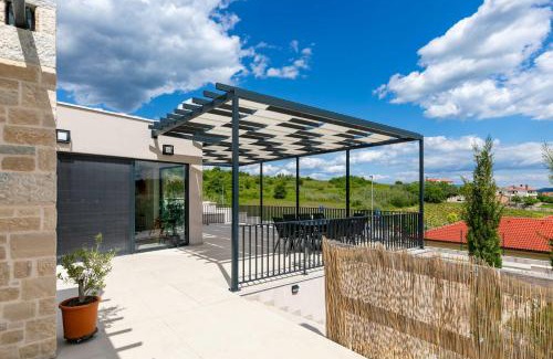 Vizinada Villa | Villa Andrea Double or Twin Rooms with pool, balcony and parking