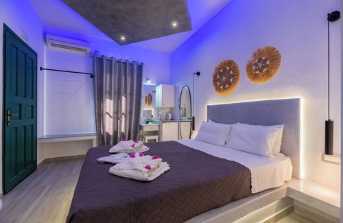 Perissa House | Villa Anemomilos