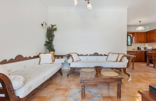 Agrilia Villa | Villa 'Anogia 2' with Mountain View, Wi-Fi and Air Conditioning