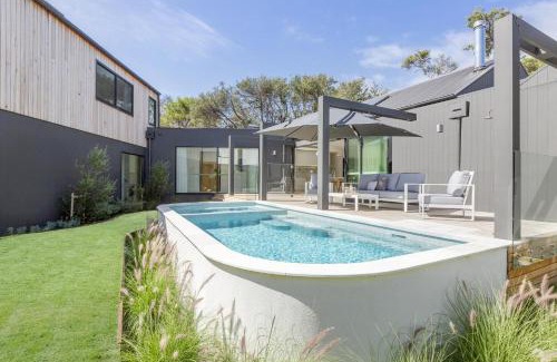 Blairgowrie House | Villa Aquarius - Gas Heated Pool Spa Luxury