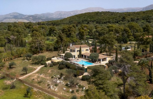 Kefalonia Villa | Villa Argostoli right by the sea