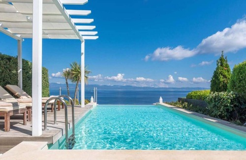 Paliouri Villa | Villa Ariadne by Fantasia Villas