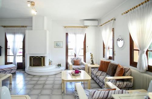 Afytos Villa | Villa Aurora