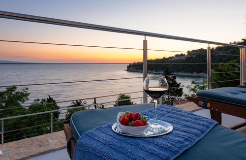 Stanici Villa | Villa Awelon Omis Riviera